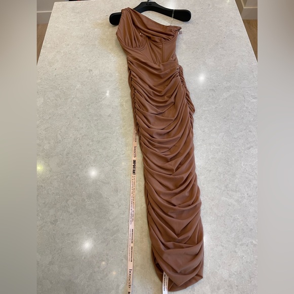 House of CB Valentine Asymmetric Cutout Midi Dress in Mocha Size XS - Picture 6 of 14